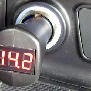 Индикатор напряжения для автомобильного прикуривателя ИН-12П