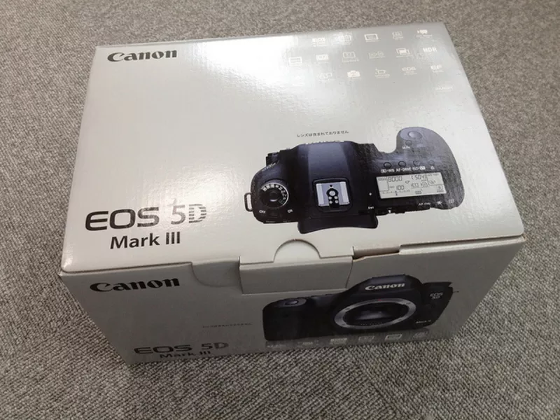 Canon EOS 5D Mark III + черный (комплект ж / EF 24-105mm 