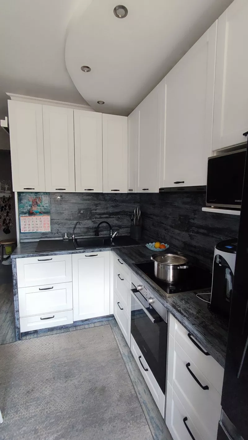 Продам 3-комн.кв. Камзина Суворова 10